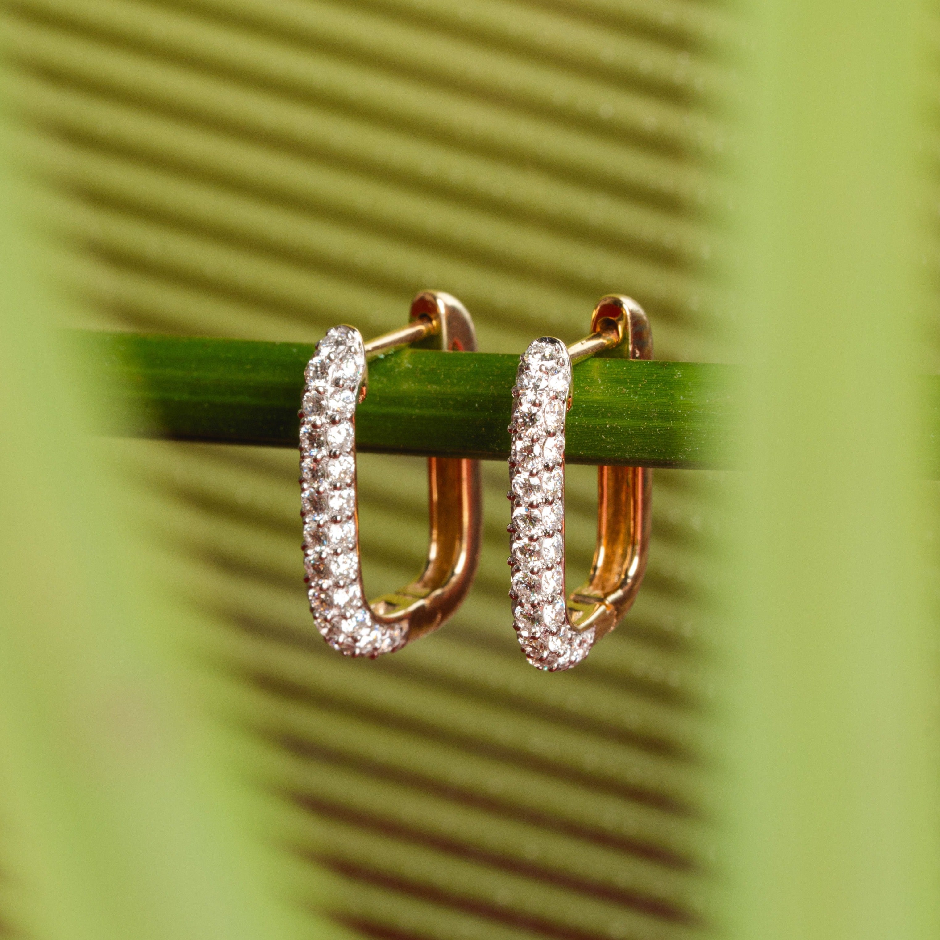 Hug-Me Diamond Hoops