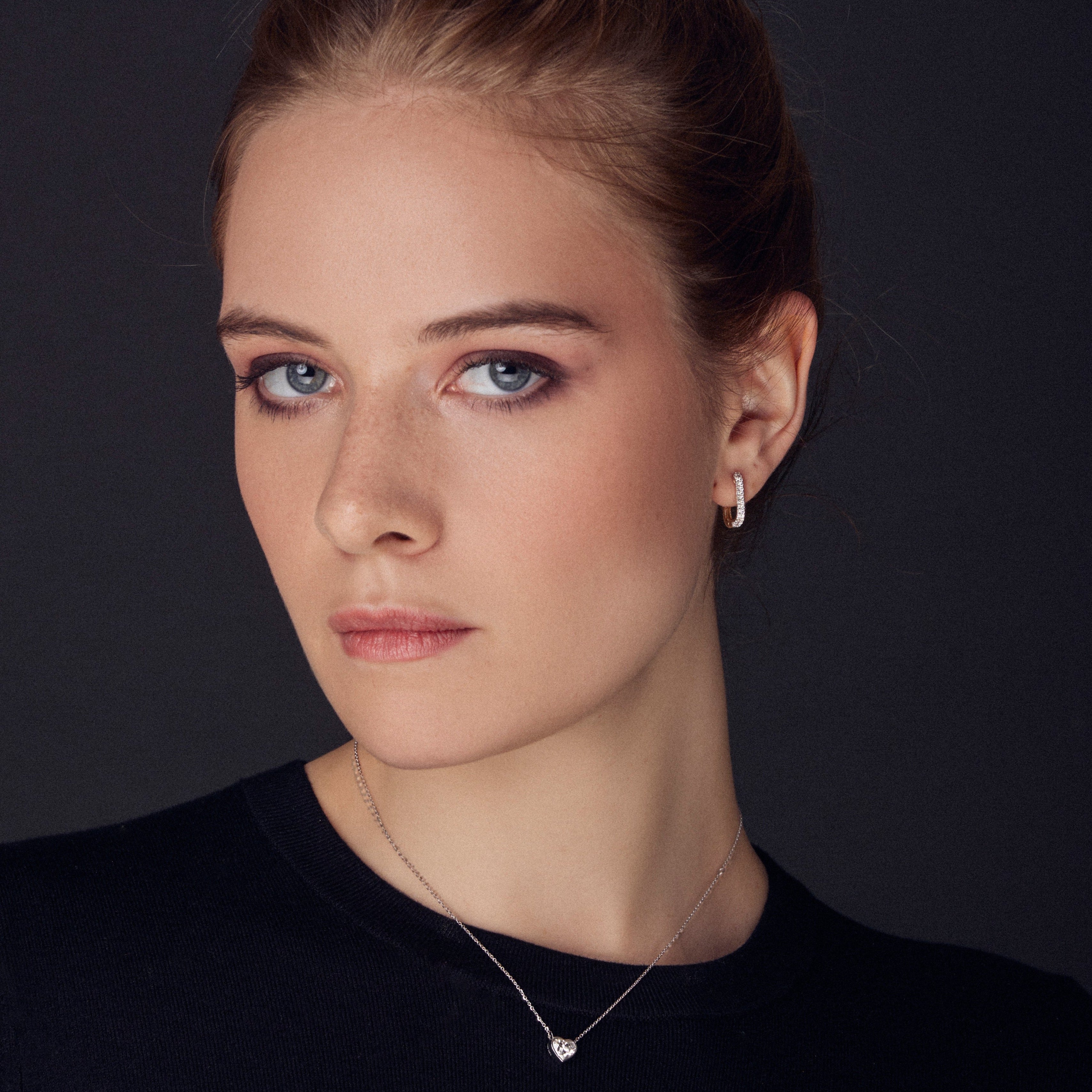 Hug-Me Diamond Hoops